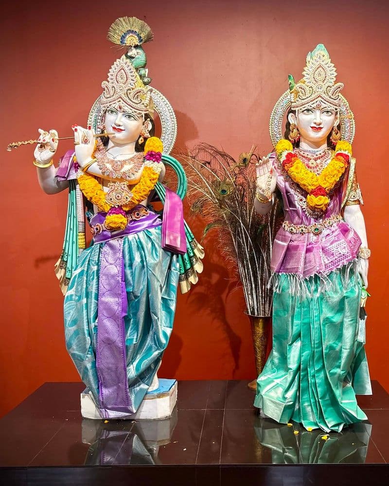 SRI RADHA KRISHNA